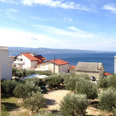 Gala * Omis